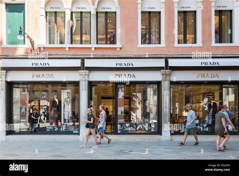 outlet prada veneto